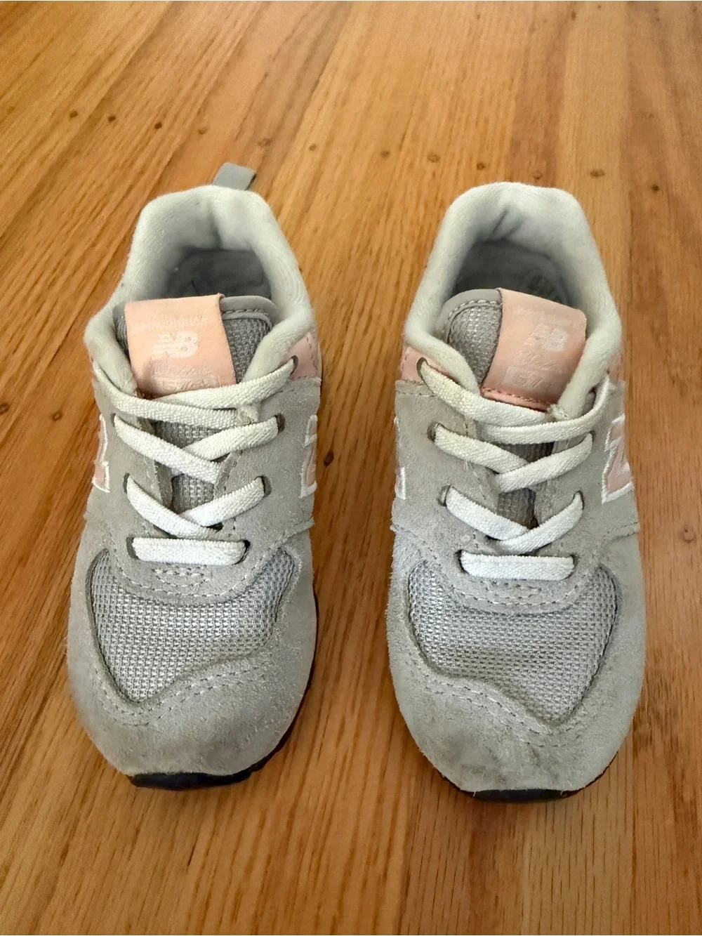 New Balance 574 Girls/Toddler, size 6.5, Gray and Pink Suede Sneaker